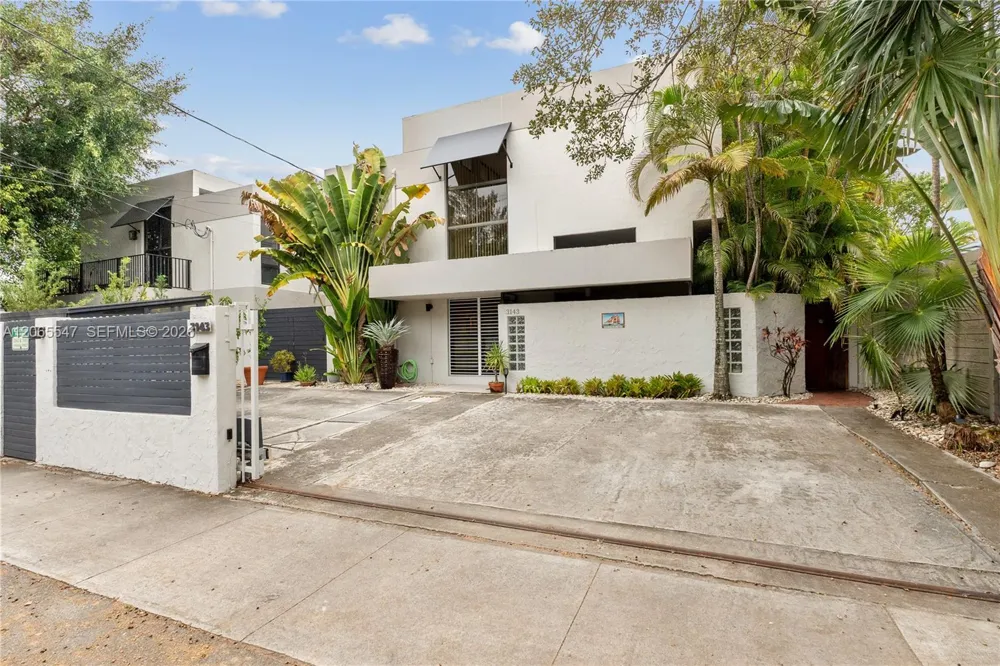 3143 Virginia St #3 Coconut Grove, FL 33133