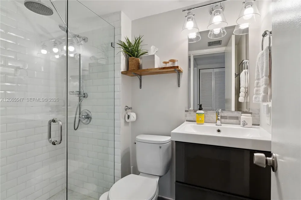 3143 Virginia St #3 Coconut Grove, FL 33133