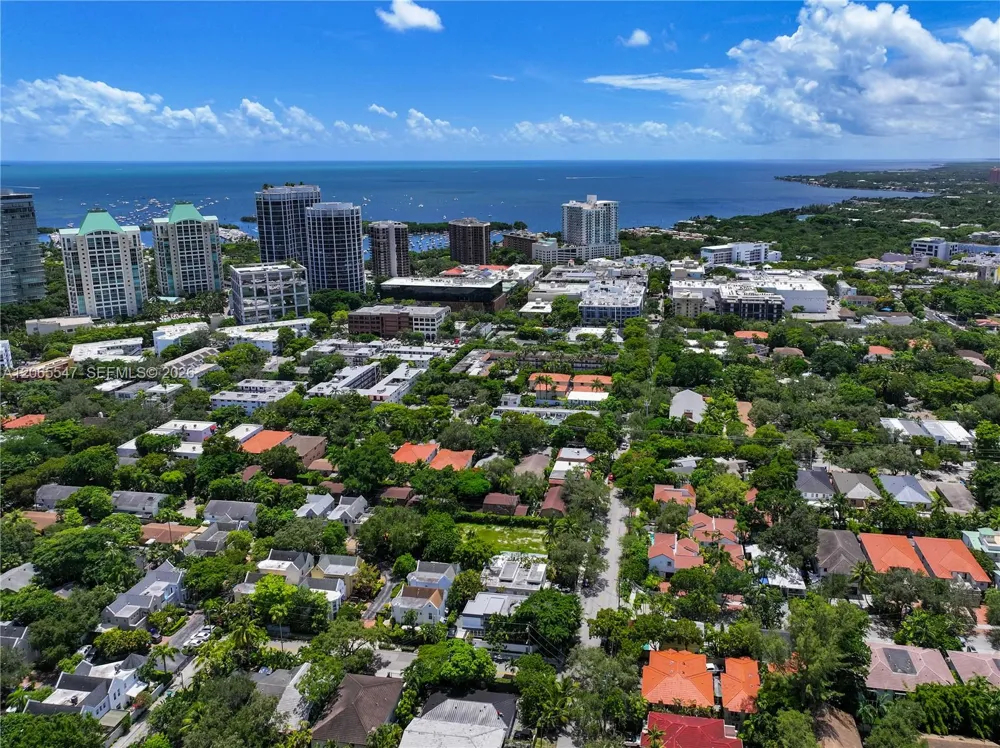 3143 Virginia St #3 Coconut Grove, FL 33133