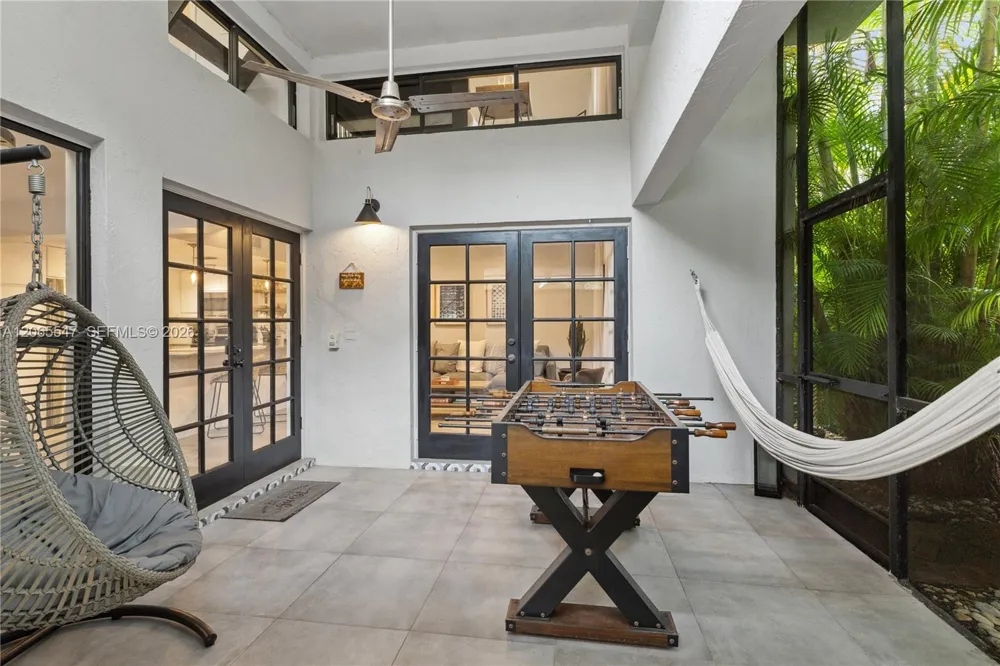 3143 Virginia St #3 Coconut Grove, FL 33133