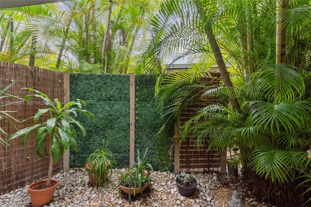 3143 Virginia St #3 Coconut Grove, FL 33133
