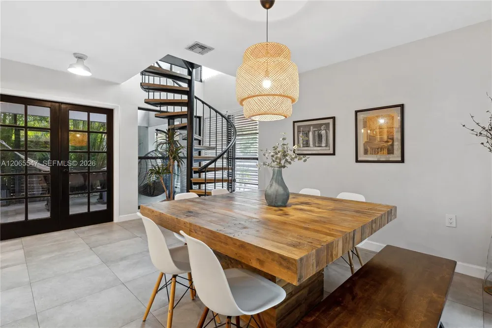 3143 Virginia St #3 Coconut Grove, FL 33133