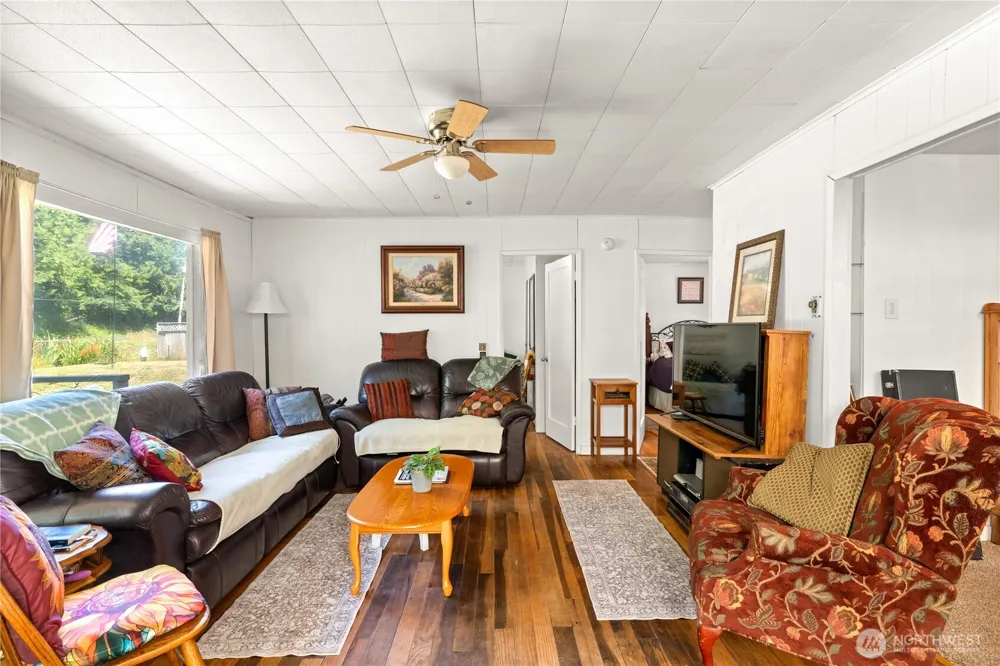 2584 State Route 105 Grayland, WA 98547