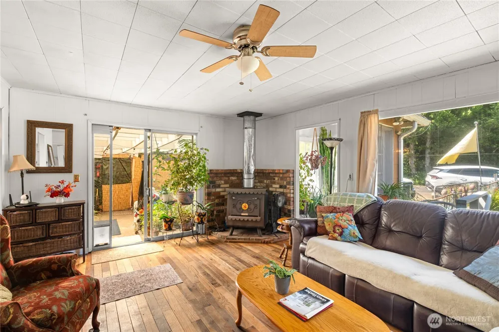 2584 State Route 105 Grayland, WA 98547