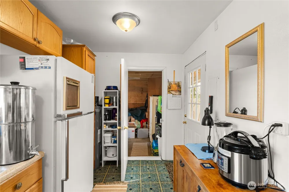 2584 State Route 105 Grayland, WA 98547