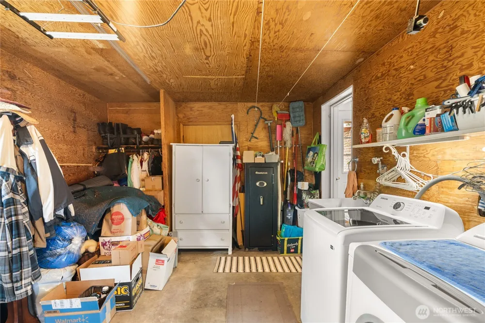 2584 State Route 105 Grayland, WA 98547
