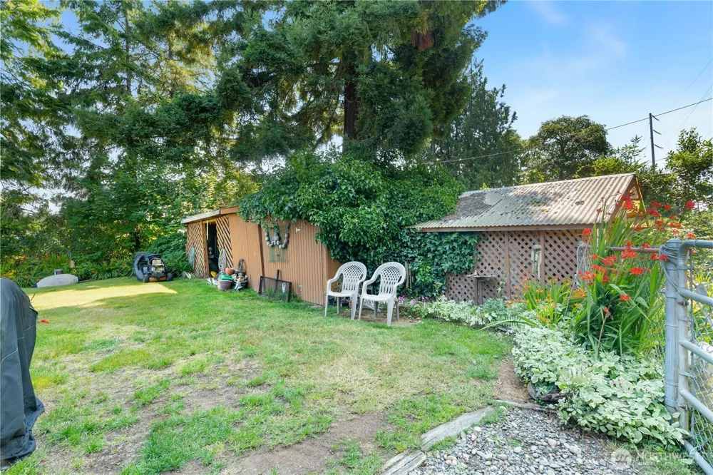2584 State Route 105 Grayland, WA 98547