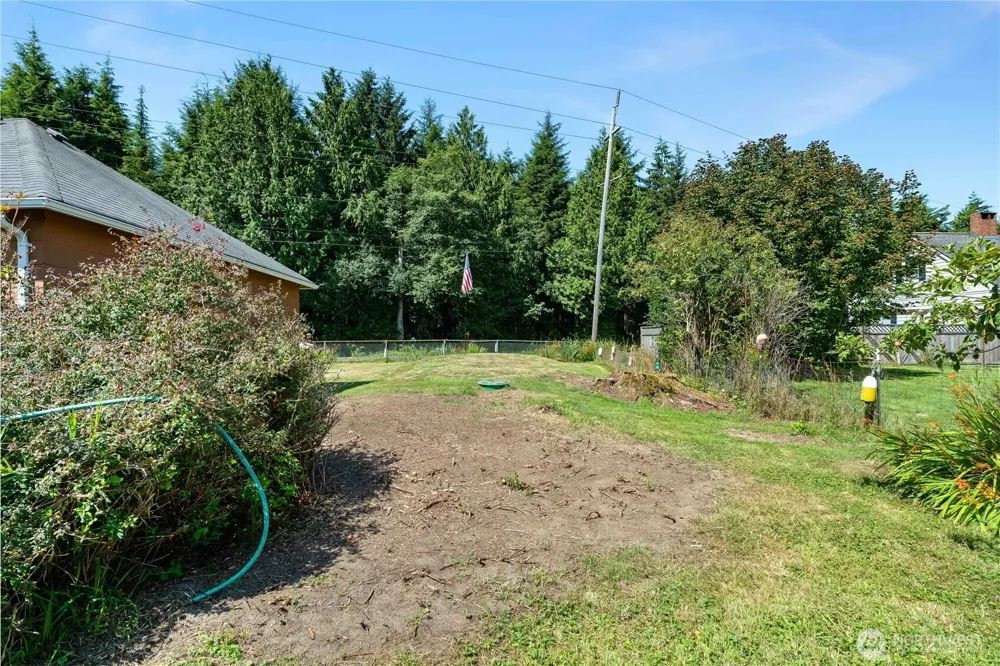 2584 State Route 105 Grayland, WA 98547