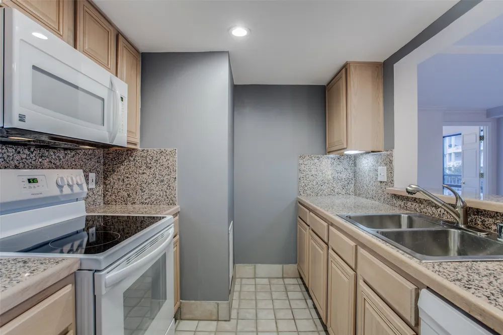 4242 Lomo Alto Drive #N51 Highland Park, TX 75219