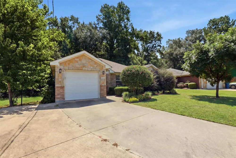 613 Therese Ct. Mt Pleasant, TX 75455