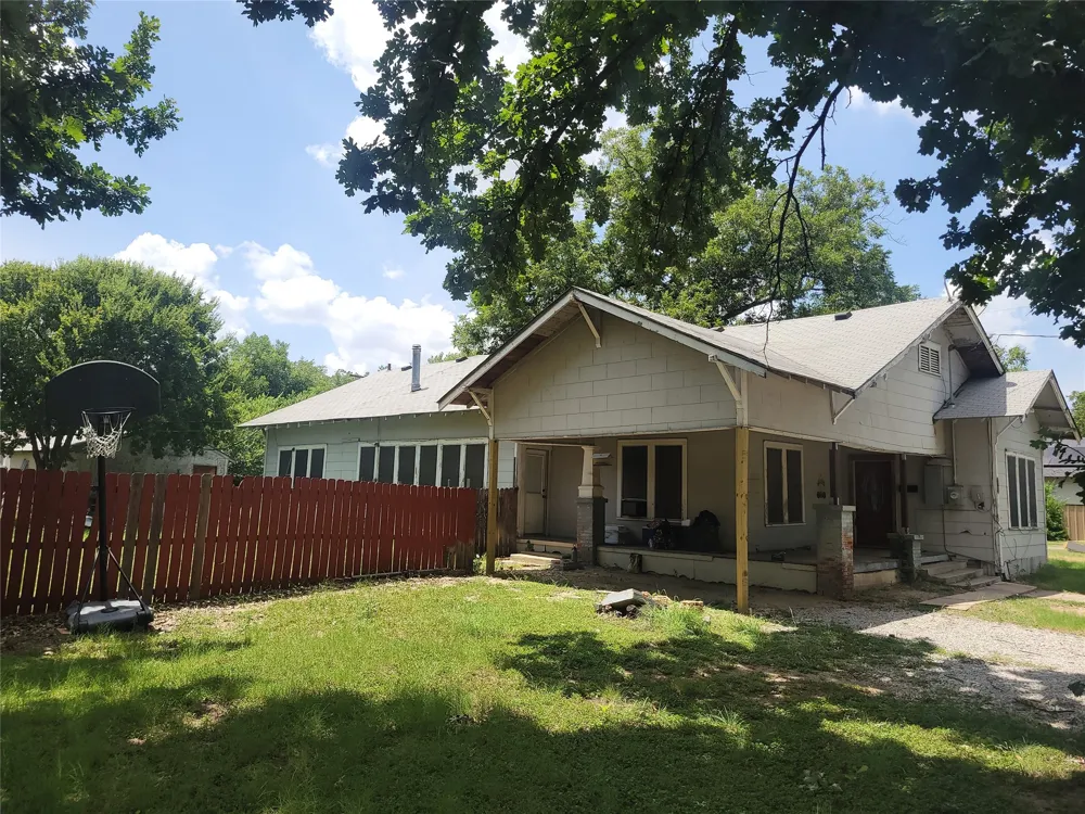 1701 6th Street Brownwood, TX 76801