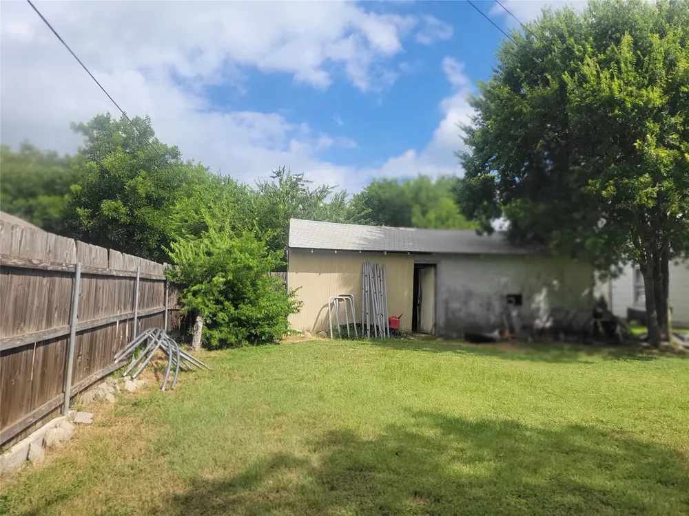 1701 6th Street Brownwood, TX 76801