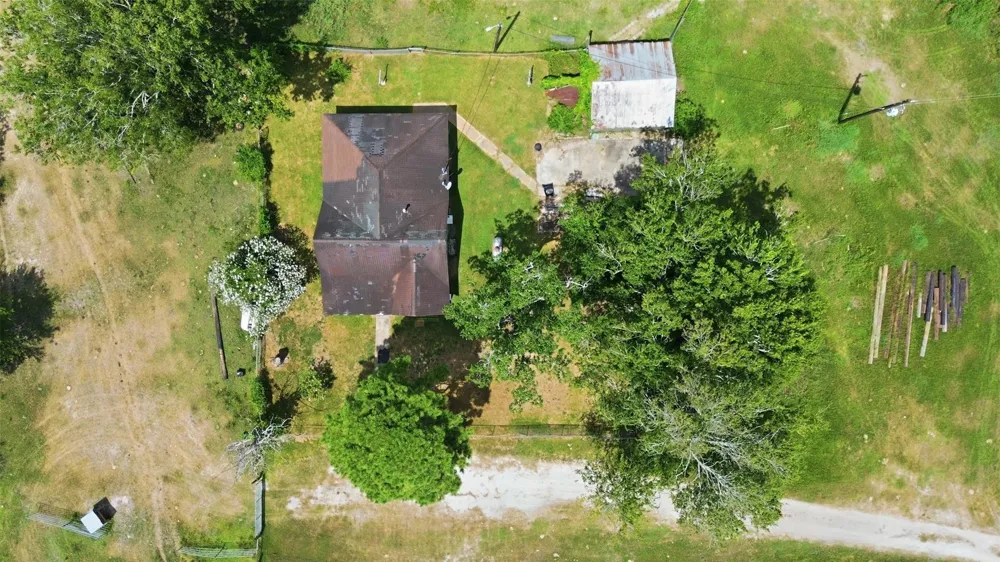 1613 Fm-2078 Wadsworth, TX 77483