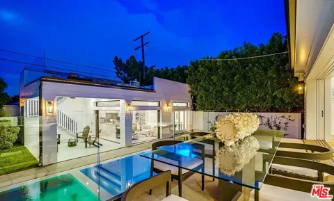 1524 Sierra Bonita Avenue