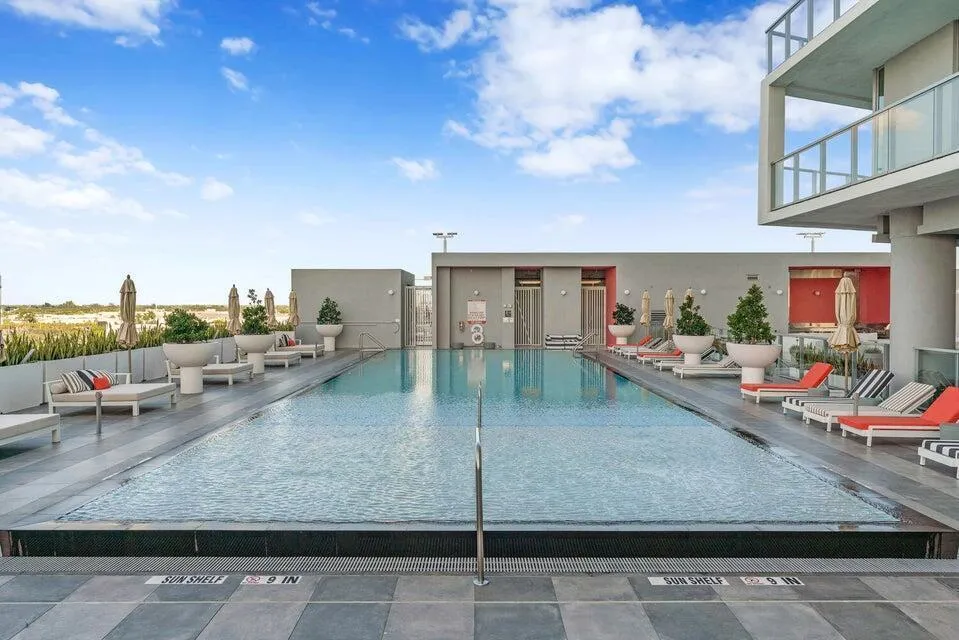 2000 METROPICA WAY #2607 Sunrise, FL 33323
