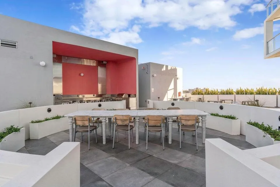 2000 METROPICA WAY #2607 Sunrise, FL 33323