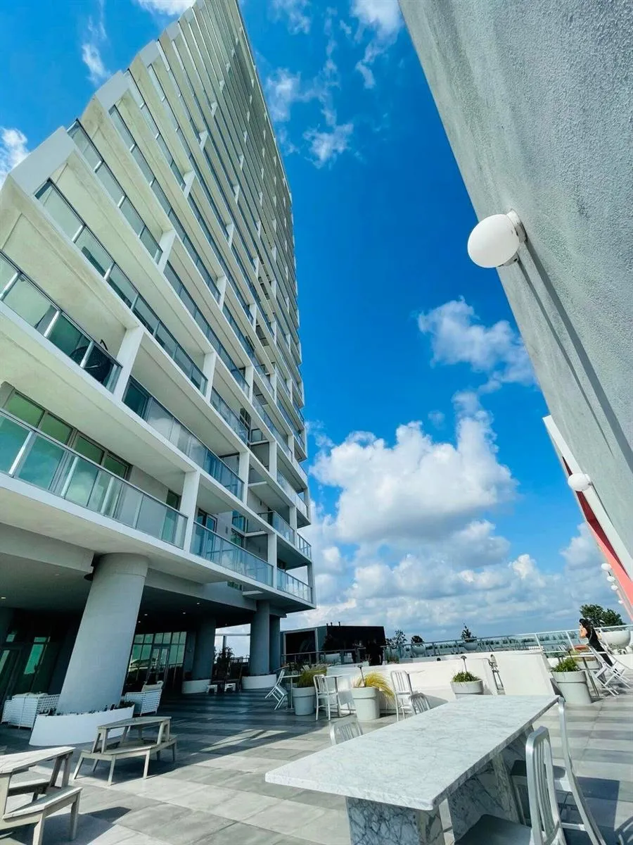 2000 METROPICA WAY #2607 Sunrise, FL 33323