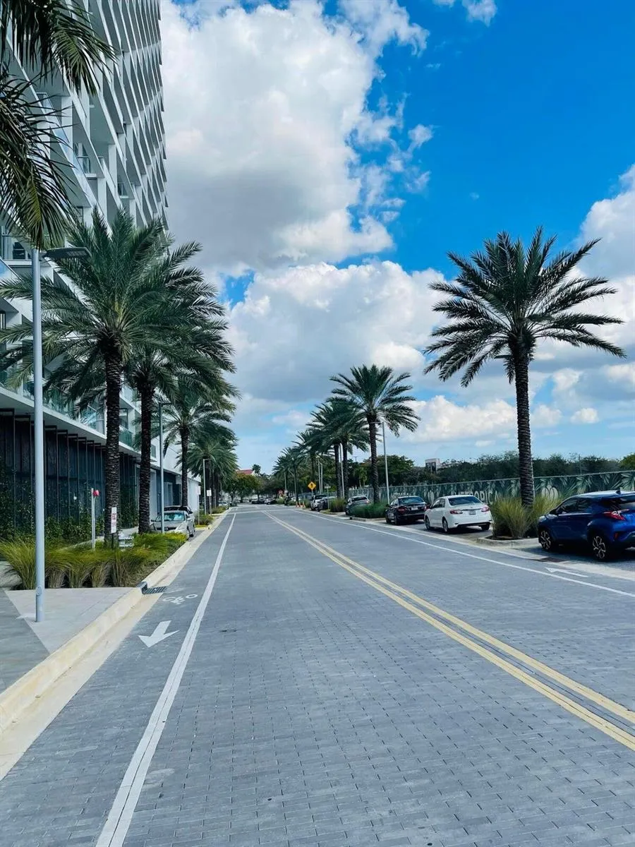 2000 METROPICA WAY #2607 Sunrise, FL 33323