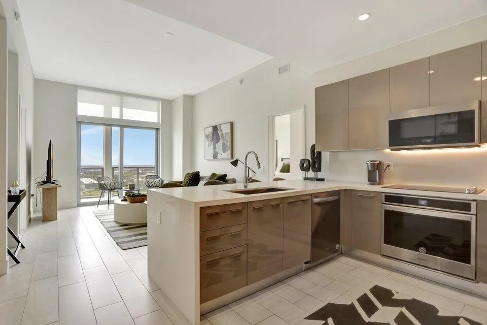2000 METROPICA WAY #2607 Sunrise, FL 33323
