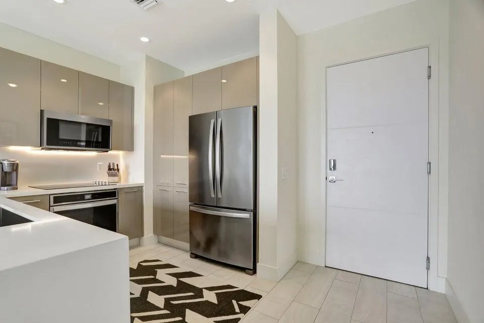 2000 METROPICA WAY #2607 Sunrise, FL 33323