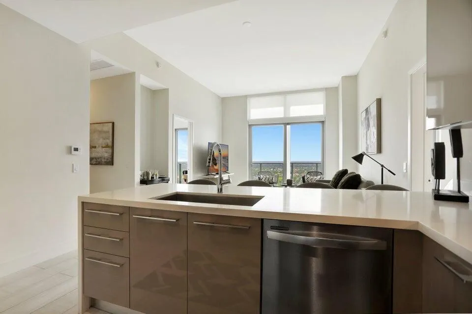 2000 METROPICA WAY #2607 Sunrise, FL 33323
