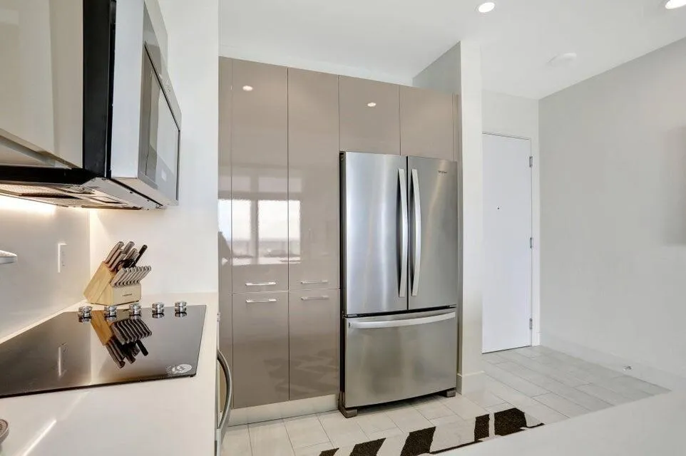 2000 METROPICA WAY #2607 Sunrise, FL 33323
