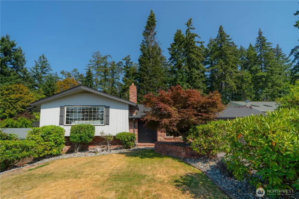 3011 SE Regent Street Port Angeles, WA 98362