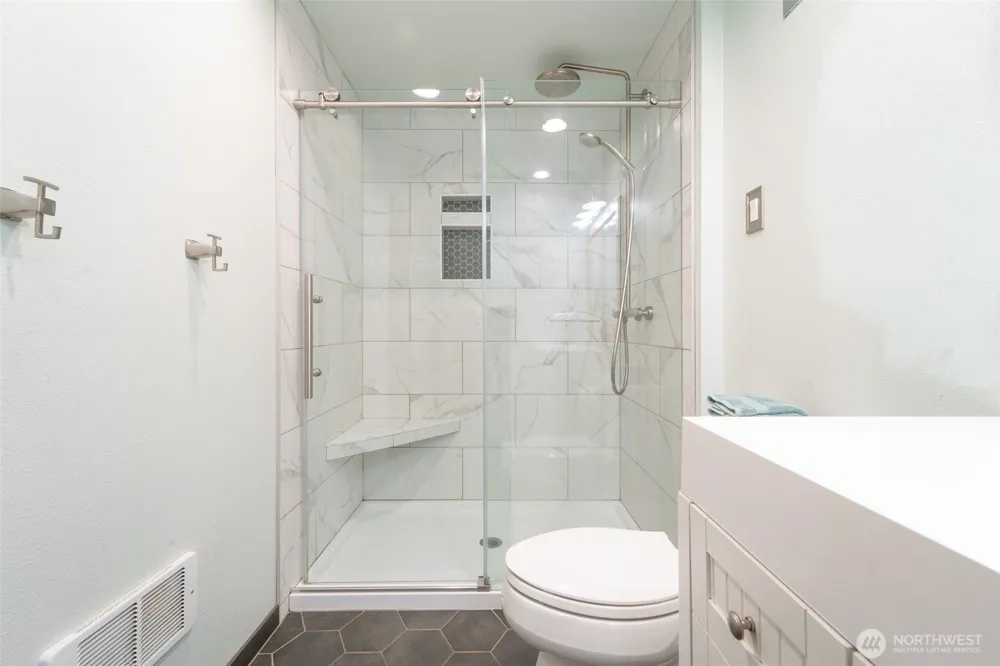 3011 SE Regent Street Port Angeles, WA 98362