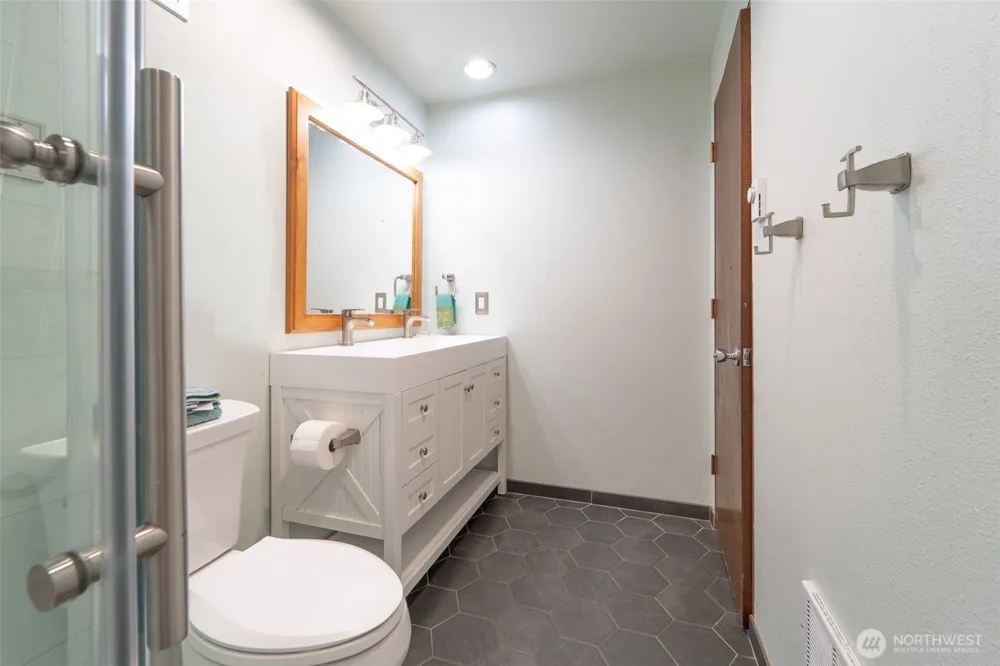 3011 SE Regent Street Port Angeles, WA 98362