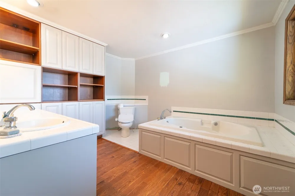 3011 SE Regent Street Port Angeles, WA 98362