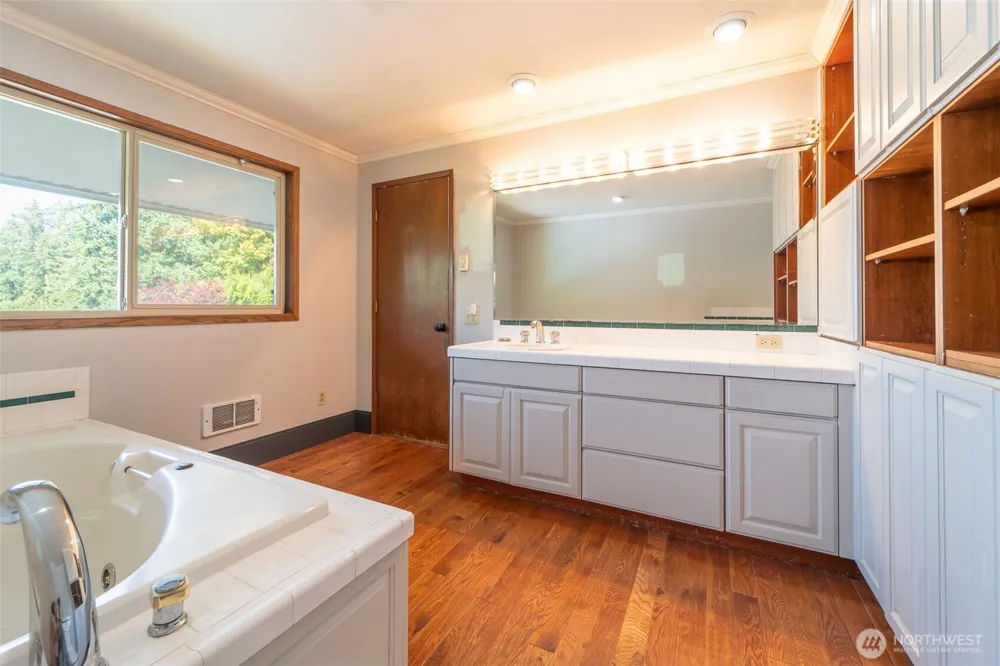 3011 SE Regent Street Port Angeles, WA 98362