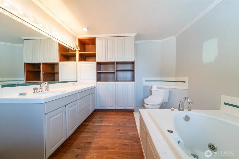 3011 SE Regent Street Port Angeles, WA 98362