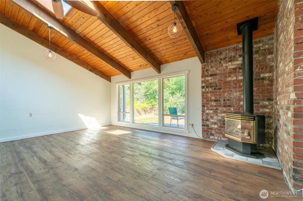 3011 SE Regent Street Port Angeles, WA 98362