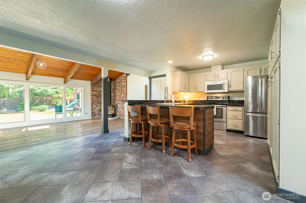 3011 SE Regent Street Port Angeles, WA 98362
