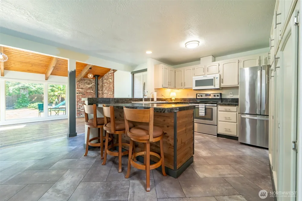 3011 SE Regent Street Port Angeles, WA 98362