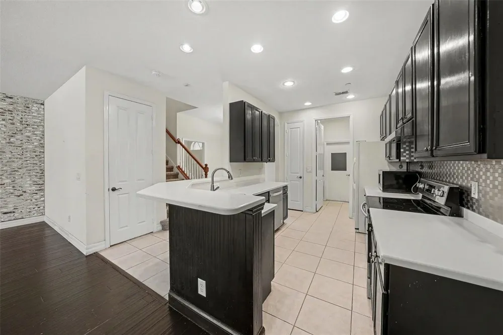 7422 TERRACE RIVER DRIVE Temple Terrace, FL 33637