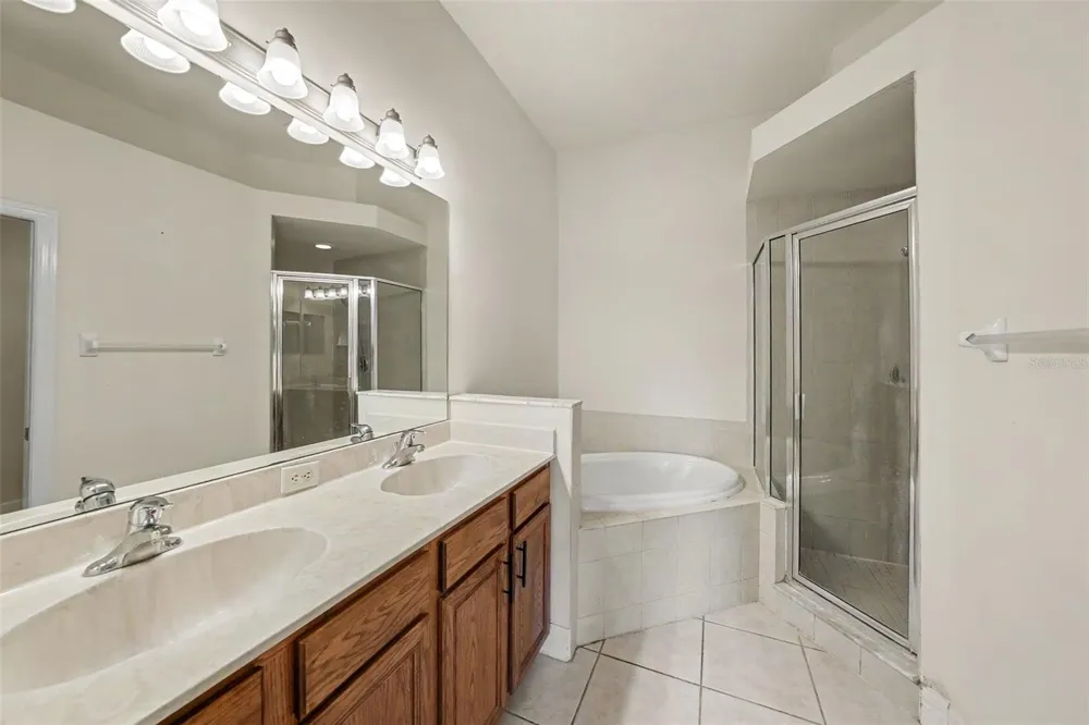 7422 TERRACE RIVER DRIVE Temple Terrace, FL 33637