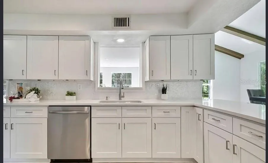 19003 CEDAR LANE Lutz, FL 33548