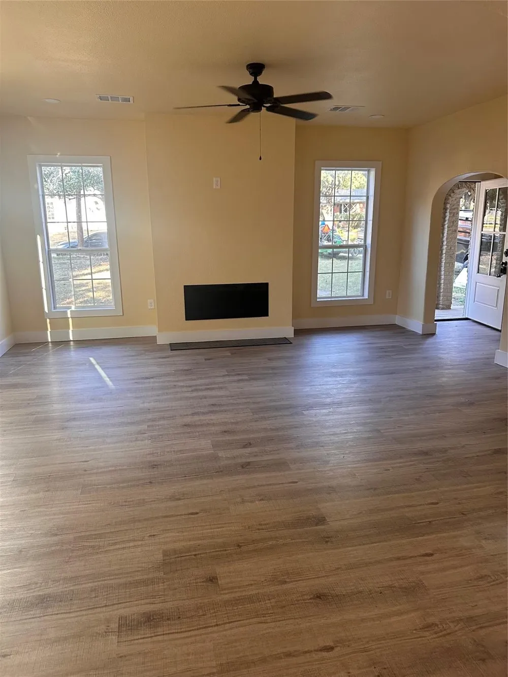 111 Pecan Street Terrell, TX 75160