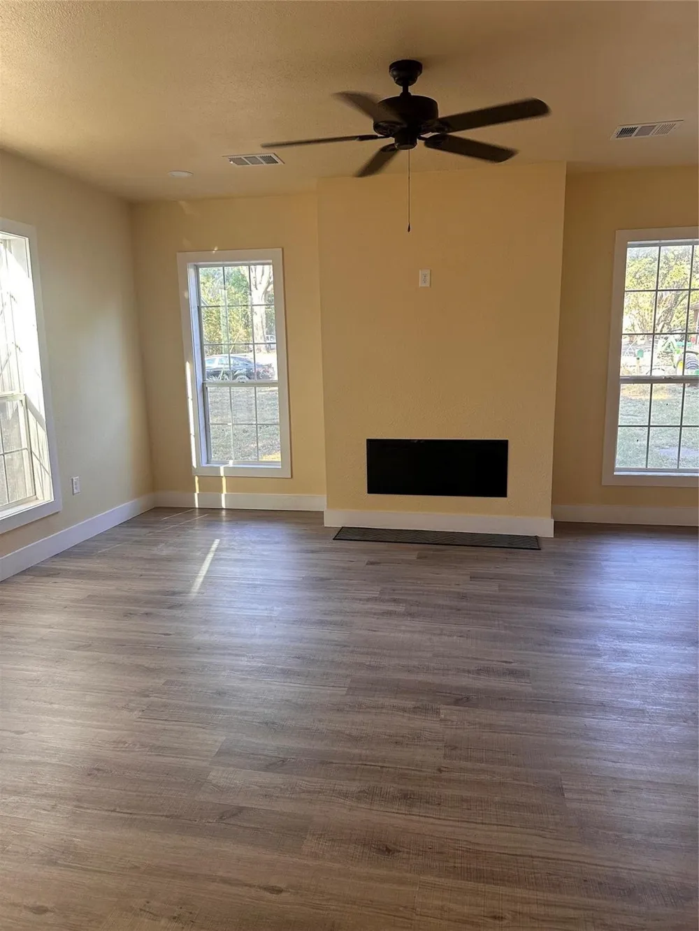 111 Pecan Street Terrell, TX 75160