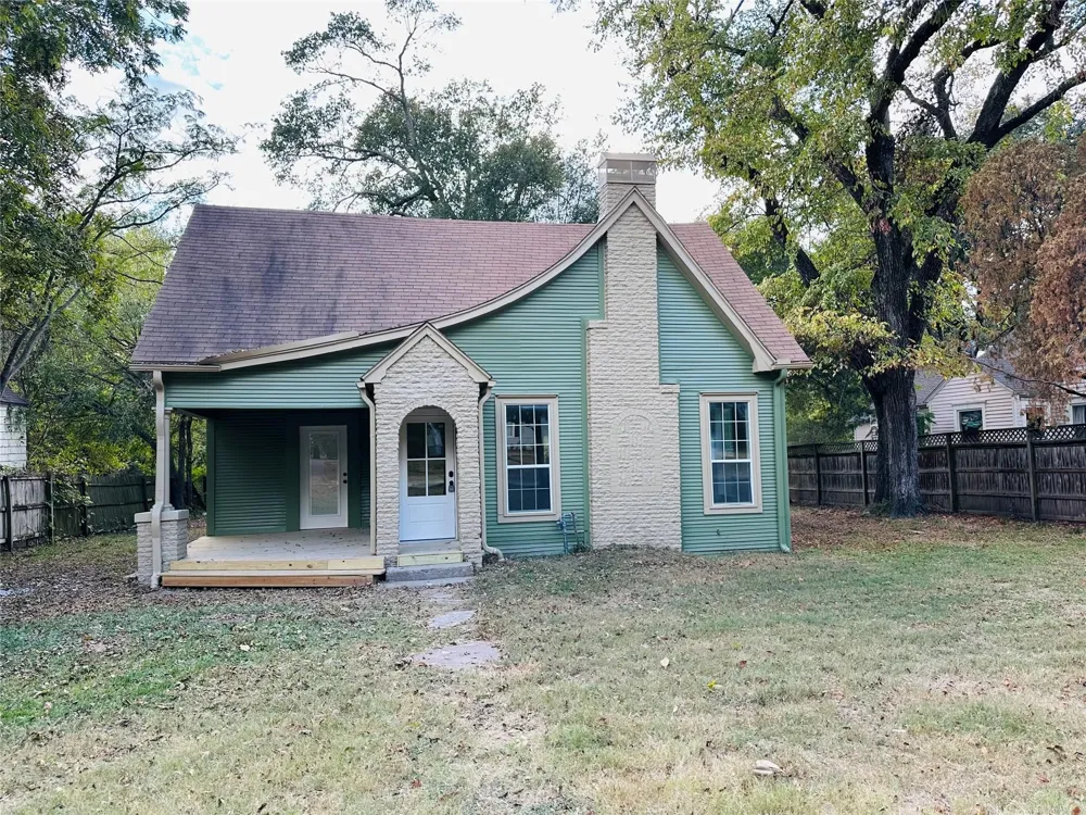 111 Pecan Street Terrell, TX 75160
