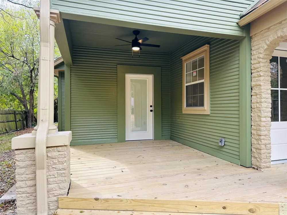 111 Pecan Street Terrell, TX 75160