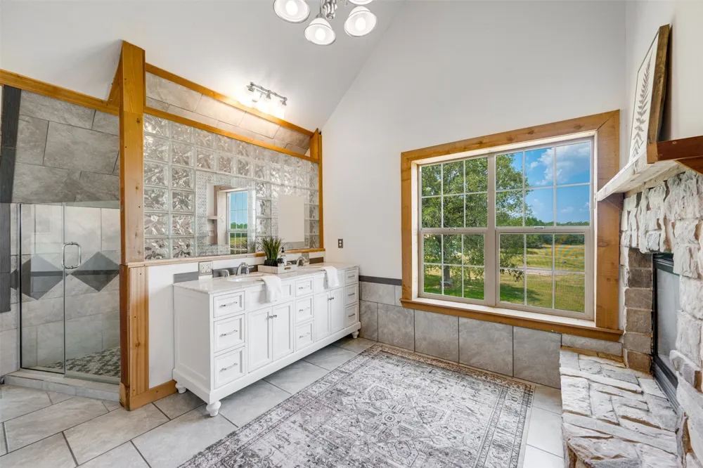 1521 County Road 3117 Clarksville, TX 75426