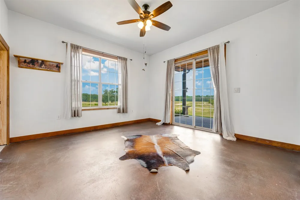 1521 County Road 3117 Clarksville, TX 75426