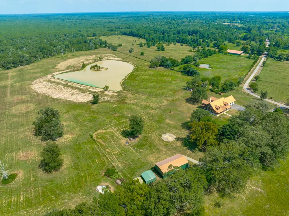1521 County Road 3117 Clarksville, TX 75426