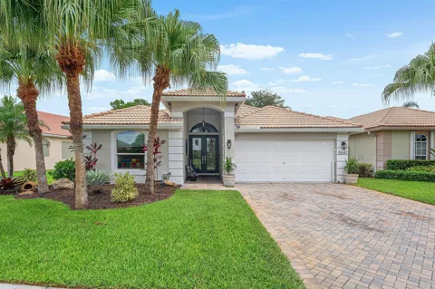 5641 FOUNTAINS DRIVE S #5641