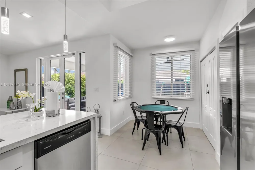 16362 SW 53rd Ter Miami, FL 33185