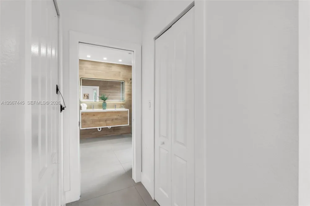 16362 SW 53rd Ter Miami, FL 33185