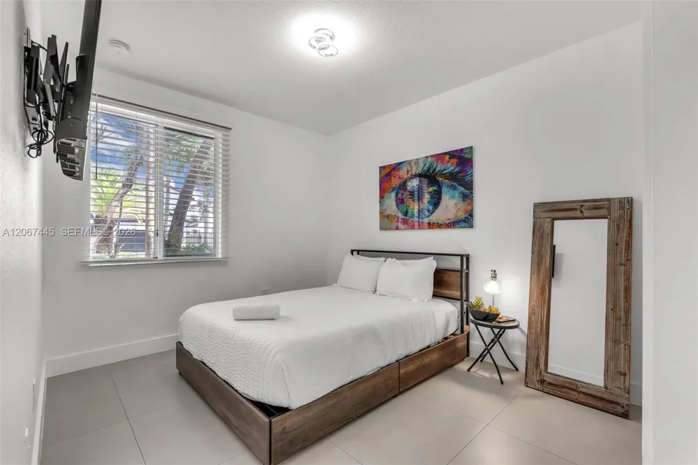 16362 SW 53rd Ter Miami, FL 33185
