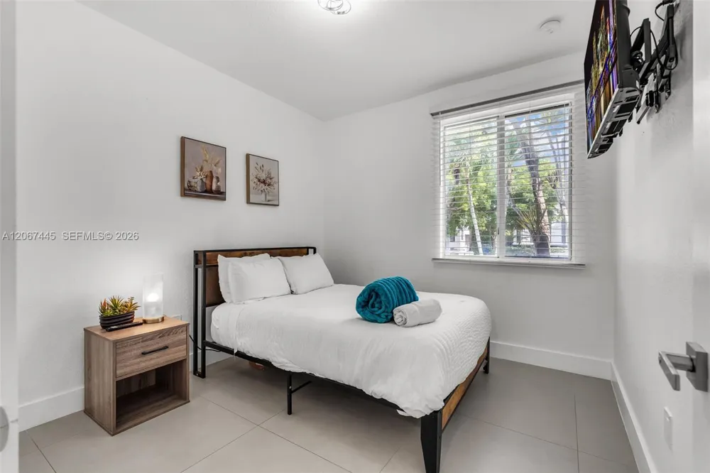 16362 SW 53rd Ter Miami, FL 33185